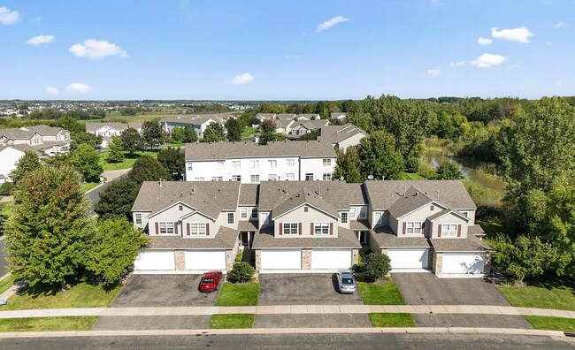 Foto del edificio - 5100 Holly Ln N