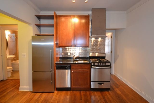 Foto del edificio - 746 W Addison St