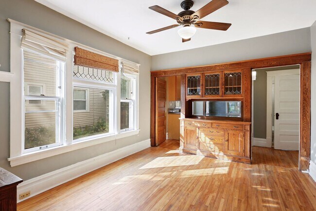 Foto del edificio - 3126 Emerson Ave S