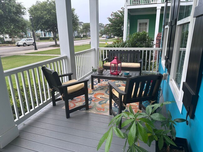Building Photo - Sweetgrass Square Market Common Home