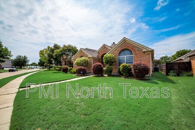 Building Photo - 6905 Chateau Dr