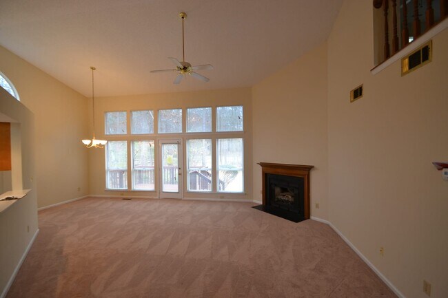 Building Photo - 3006 Cross Tie Ln