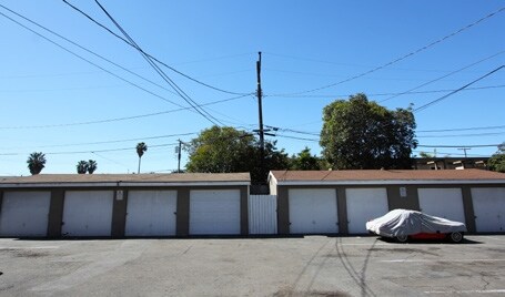Building Photo - 121 E Bay St