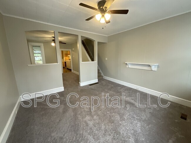 Building Photo - 254 E Louther St