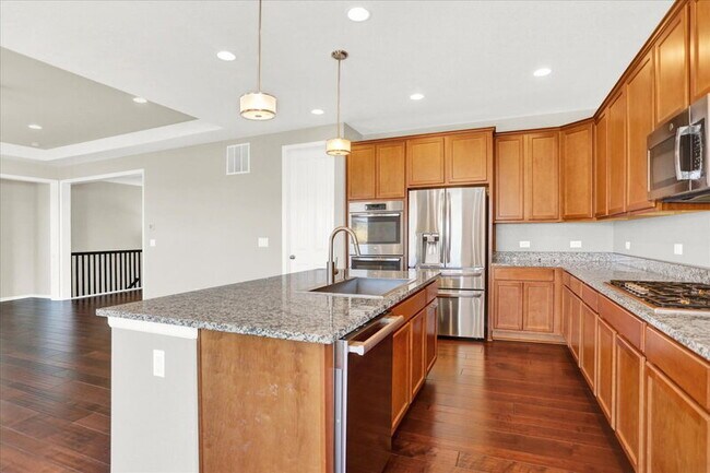 Building Photo - 7576 Oasis Dr