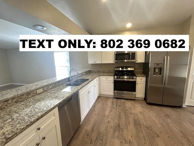 Foto del edificio - 1912 Bridgehampton Pl