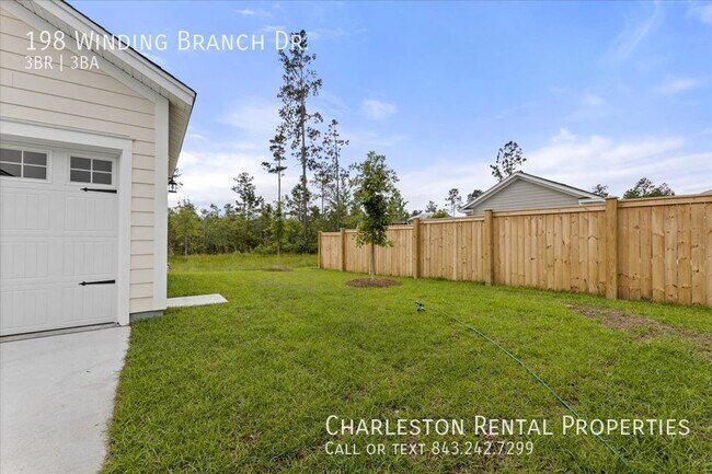 Foto del edificio - 198 Winding Branch Dr