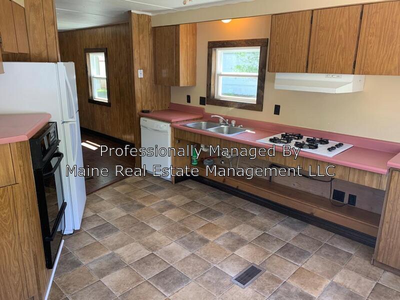 36 Pheasant Hill Trailer Park, Milford, ME 04461 House Rental in