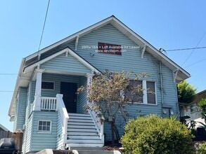 Building Photo - 2621 22nd Ave