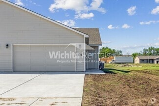Building Photo - 713 Briarbrook