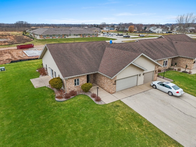Building Photo - 2700 Saffron Pl