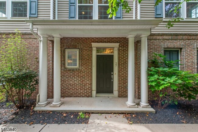 Building Photo - 27 Truman Dr