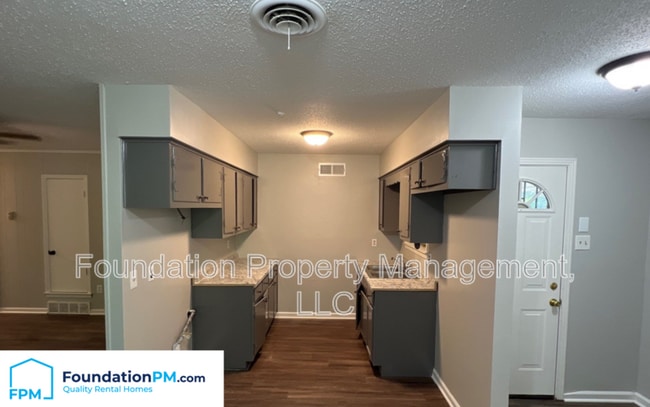 Building Photo - 3315 Creighton Avenue