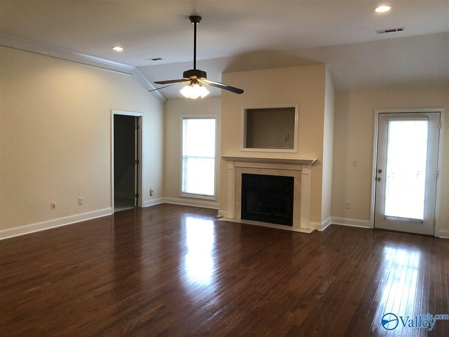 Building Photo - 228 Tanner Point Dr