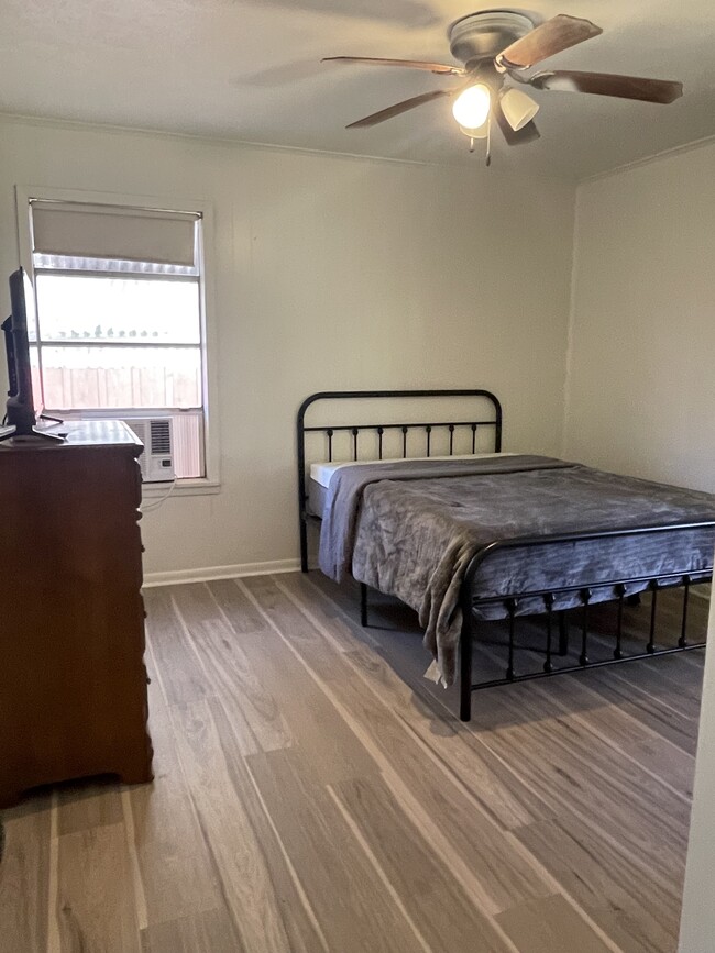 Foto del edificio - 1305 Lynn St