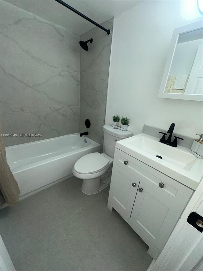 Building Photo - 500 NW 24th Ave