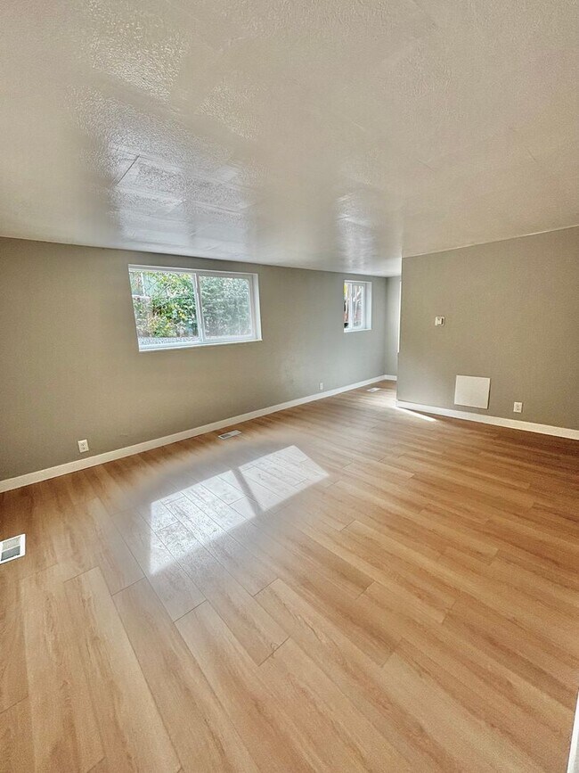 Foto del edificio - Beautiful Apartment Steps from the University of Denver Campus!!