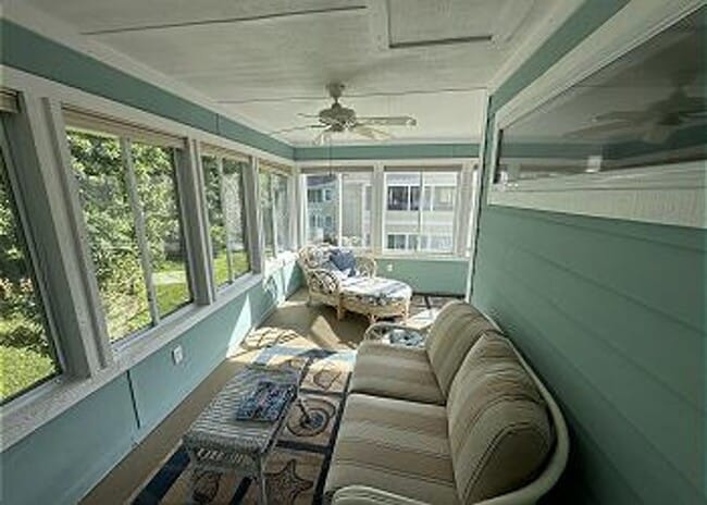 Building Photo - Condo located in Plantations East