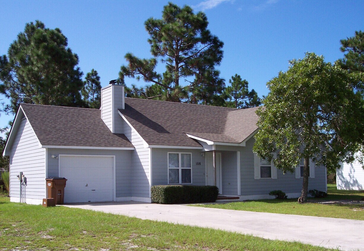 Primary Photo - 108 E Ivybridge Dr