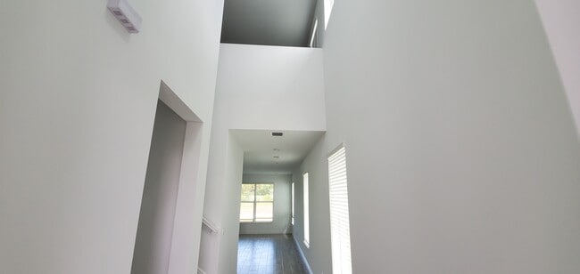 Building Photo - 4108 Veleiros Ave