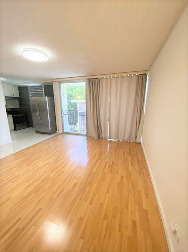 Building Photo - Recently Renovated 2 bed /1 bath Near Ala ...