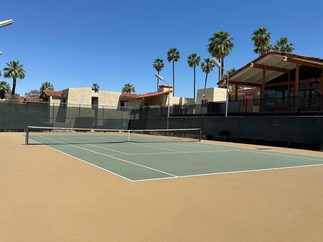 Foto del edificio - 1407 N Sunrise Way