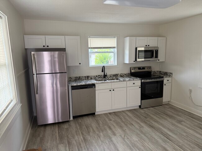 Building Photo - 4117 7th St