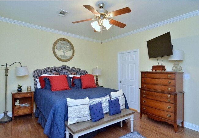 Foto del edificio - 1900 Sussex Ct