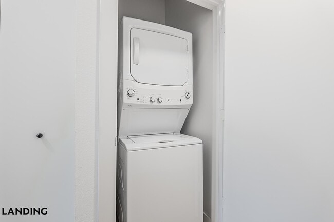 Foto del edificio - 2623 Keene St