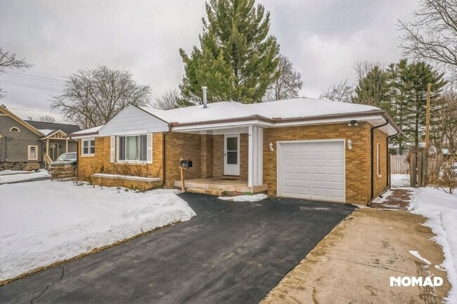 Building Photo - Charming 2BR House in West Branch