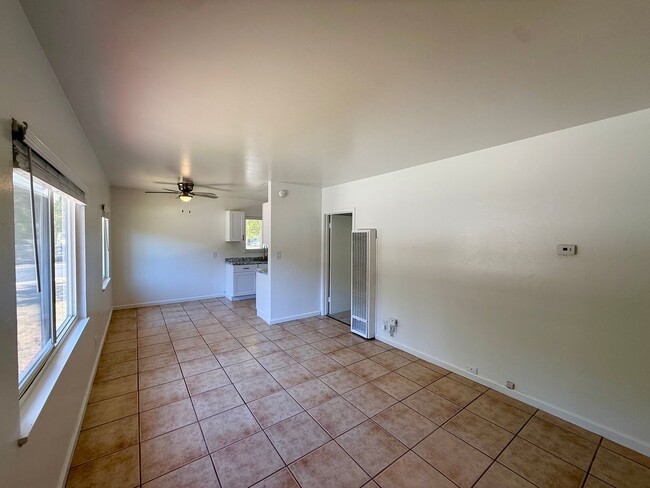 Building Photo - 406 Woodland Ave