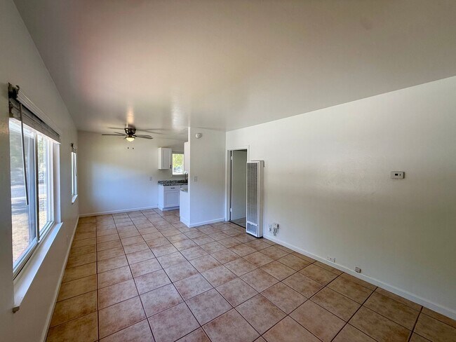 Foto del edificio - 406 Woodland Ave