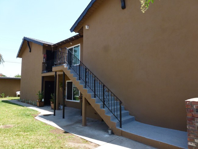 Building Photo - 8641 Cerritos Ave