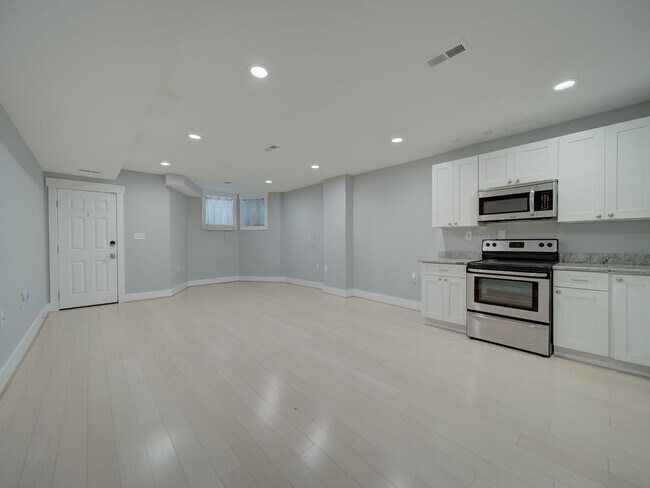 Foto del edificio - 1022 Park Rd NW