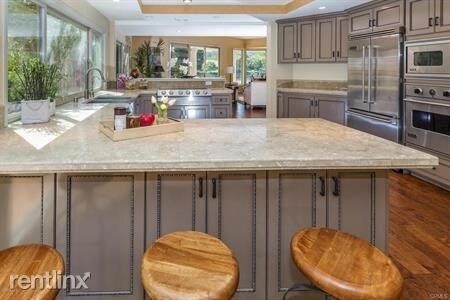 Foto del edificio - 32250 Oakshore Dr