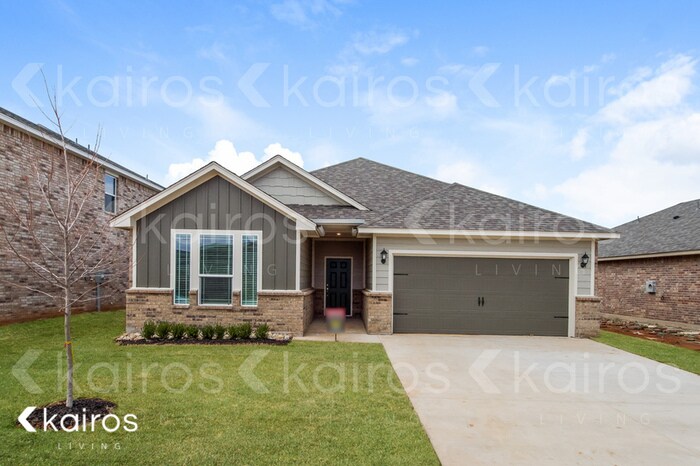 Foto principal - 605 St. James Place