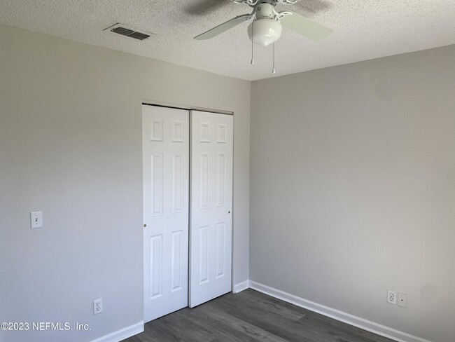Building Photo - 11549 Treasury Cir S
