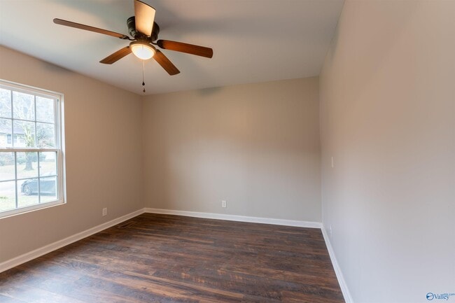 Foto del edificio - 3708 Valleydale Rd NW