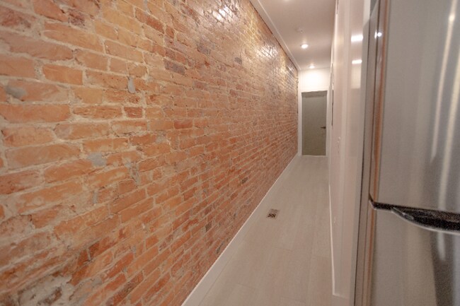 Foto del edificio - 6027 Pine St