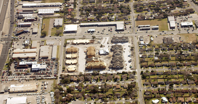 Aerial Photo - Lexington Manor Apartments