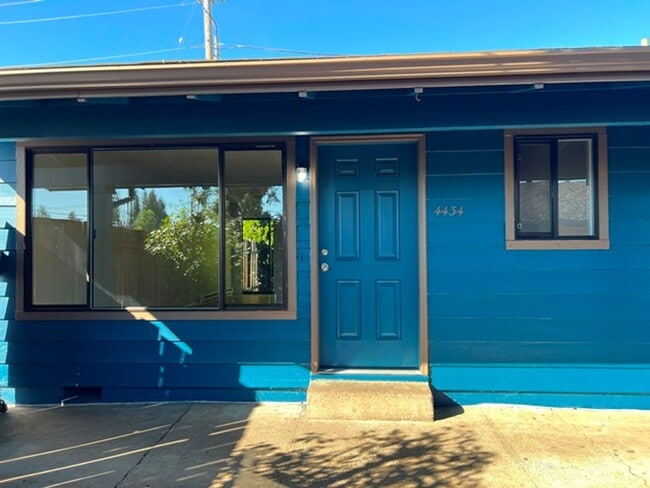 Building Photo - 2Bd/1Ba Single Story Apartment Unit - Move...