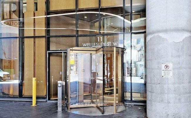 Building Photo - 11-1711 Wellesley St W