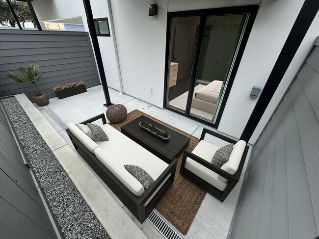 Foto del edificio - 3108 Seacrest Ave