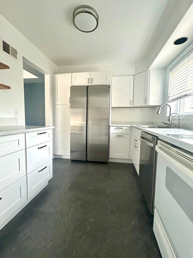 Foto del edificio - 435 Ridge Rd