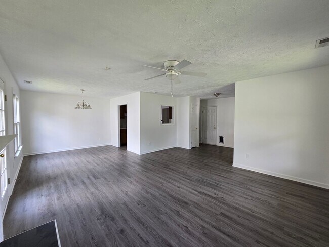 Foto del edificio - 1521 Kara Ct