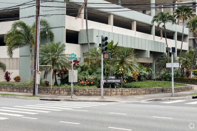 Building Photo - Sovereign Condominiums