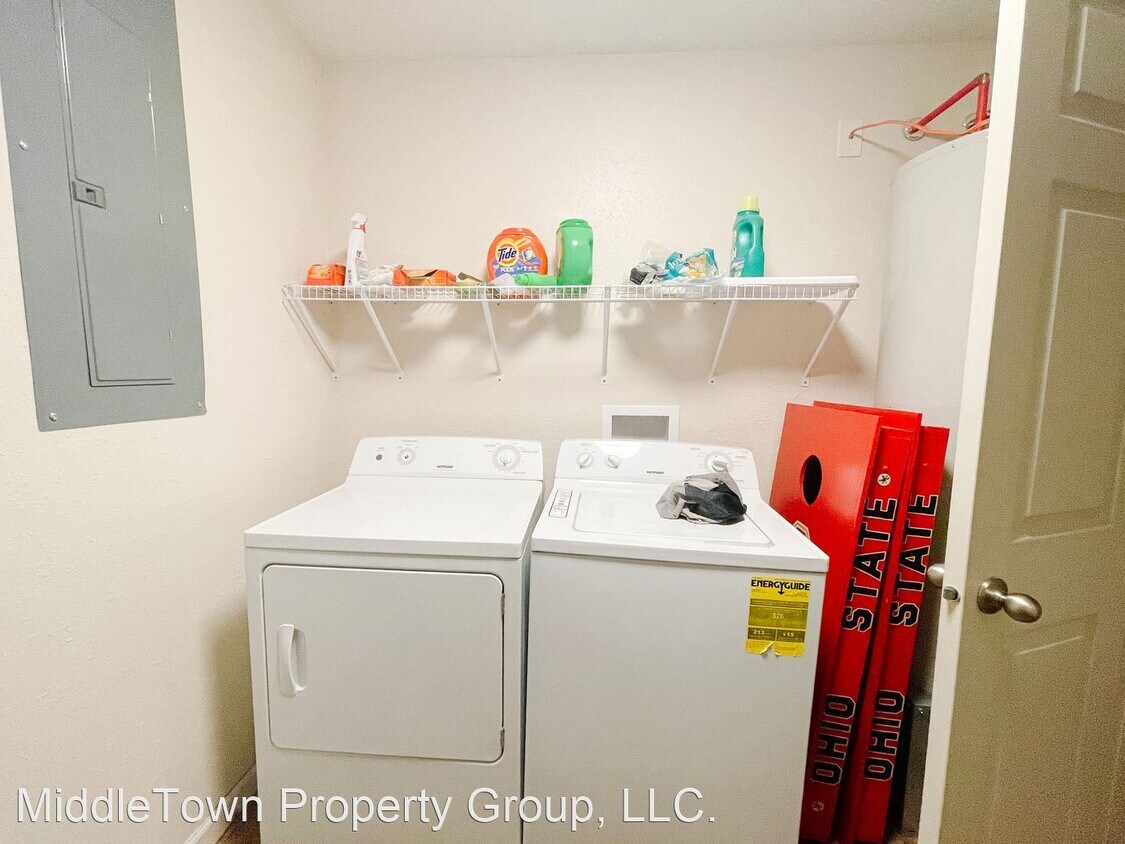 Foto del edificio - 5 br, 5 bath House - 211 N Dill St