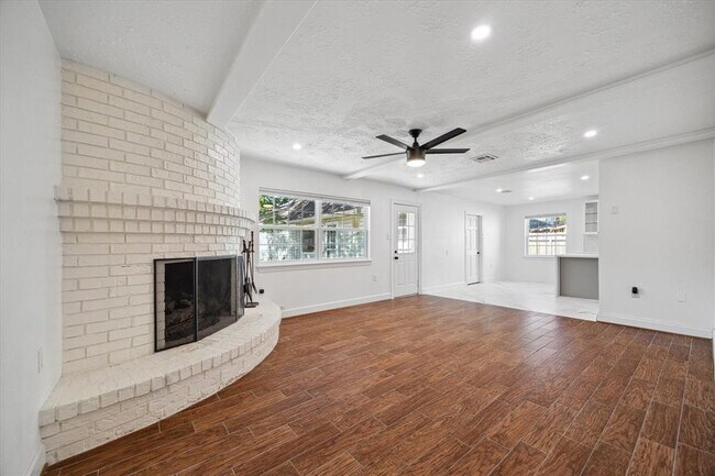 Foto del edificio - 5731 S Braeswood Blvd