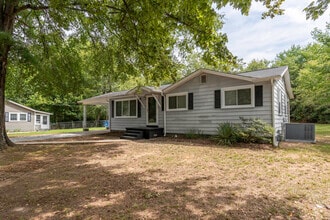 Building Photo - 210 Balfour Dr