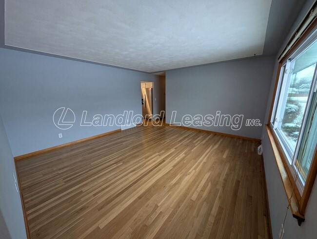 Building Photo - Updated 3-Bedroom Amherst Ranch with Attached Garage & Fenced Backyard